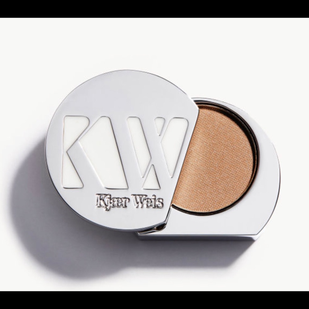 Kjaer Weis eyeshadow in “Charmed”